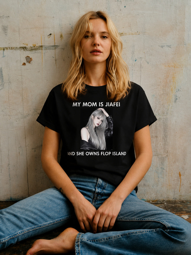 "My Mom Is Jiafei" Oversized Graphic T-Shirt